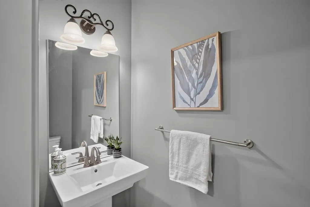 32 Legacy Cove SE Calgary AB T2X0Y7