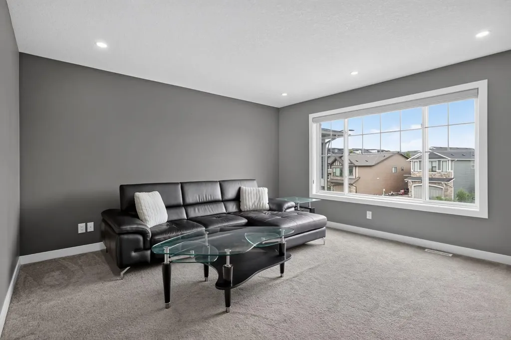 32 Legacy Cove SE Calgary AB T2X0Y7