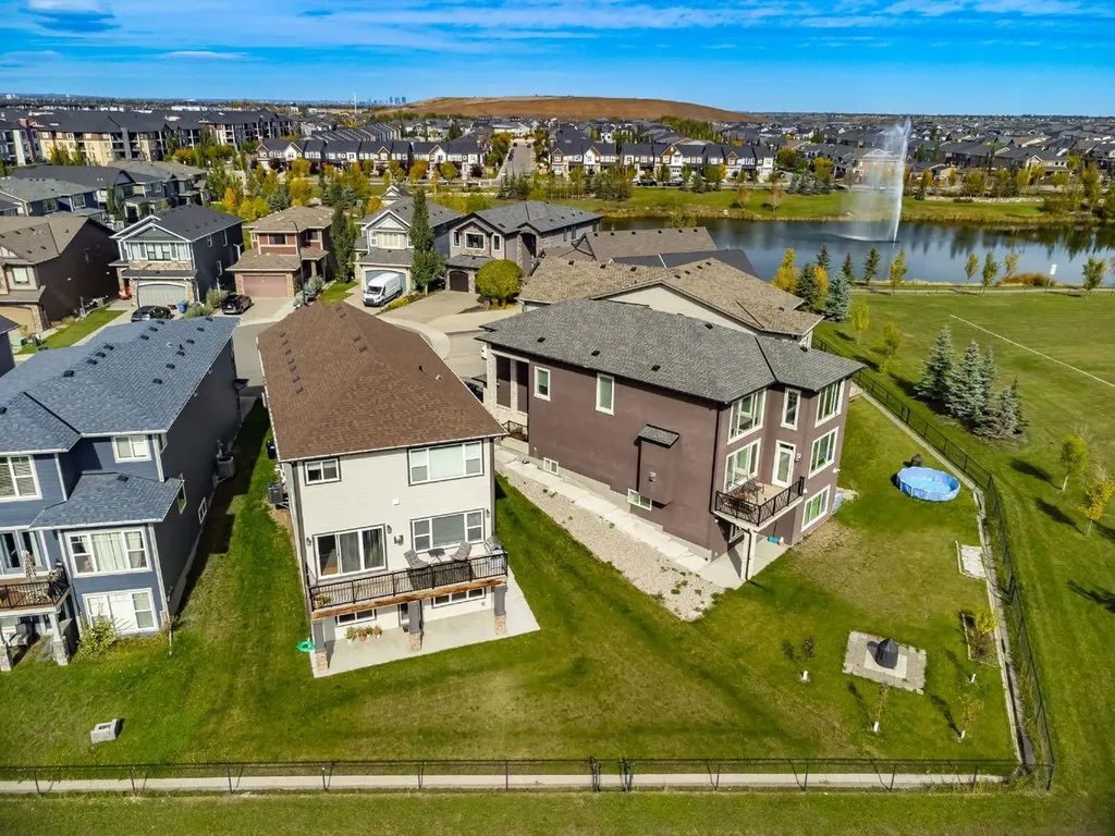 32 Legacy Cove SE Calgary AB T2X0Y7