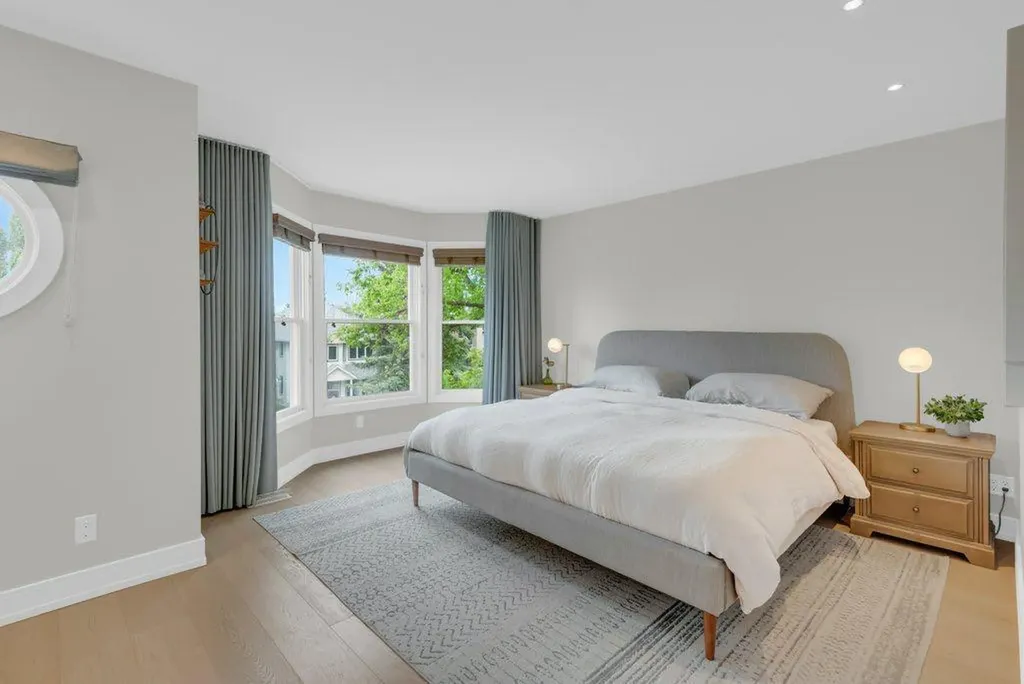 3617 3 Street SW Calgary AB T2S1V6