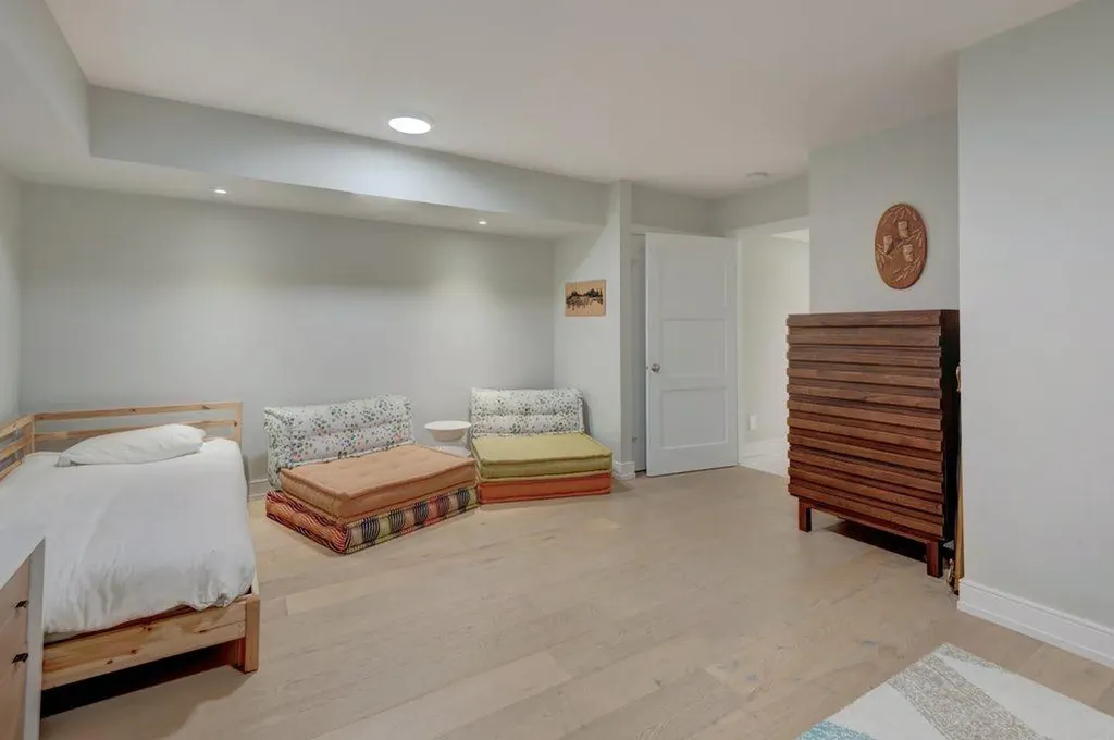 3617 3 Street SW Calgary AB T2S1V6