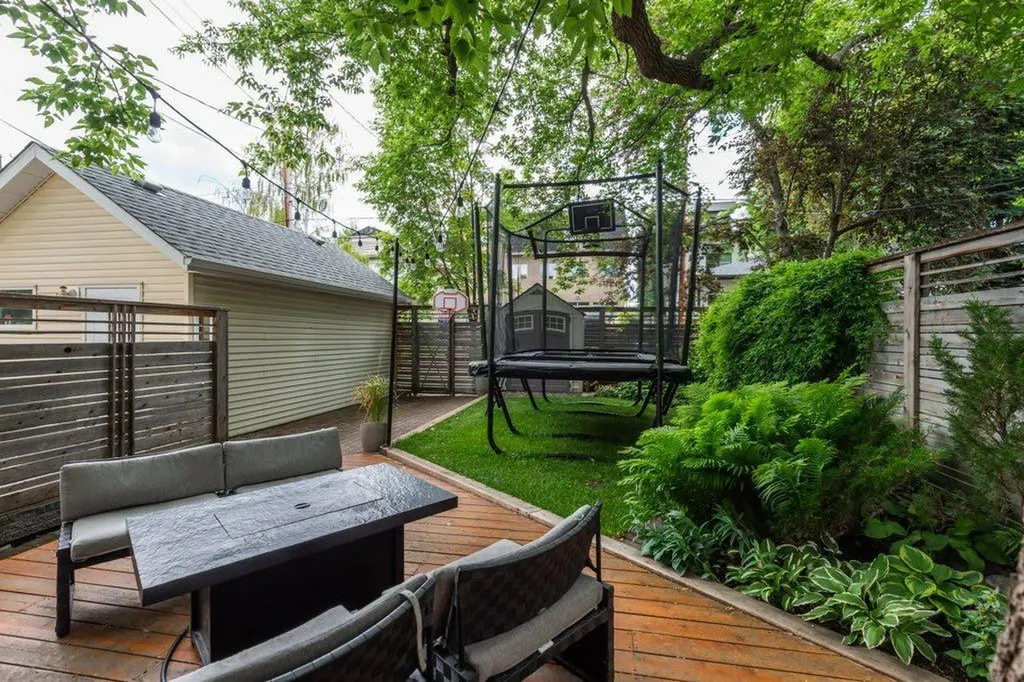 3617 3 Street SW Calgary AB T2S1V6