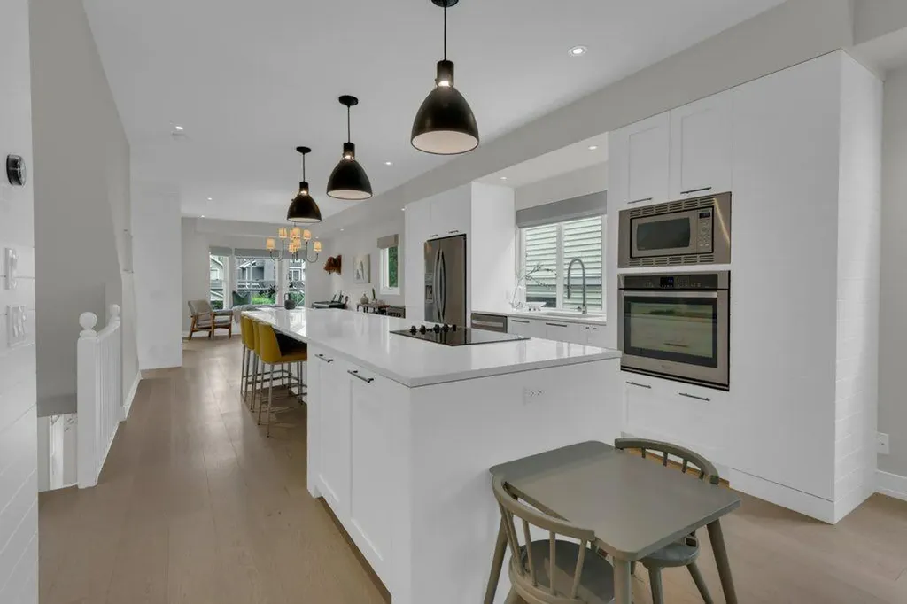 3617 3 Street SW Calgary AB T2S1V6