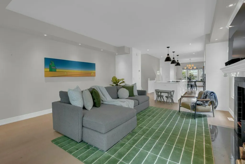 3617 3 Street SW Calgary AB T2S1V6