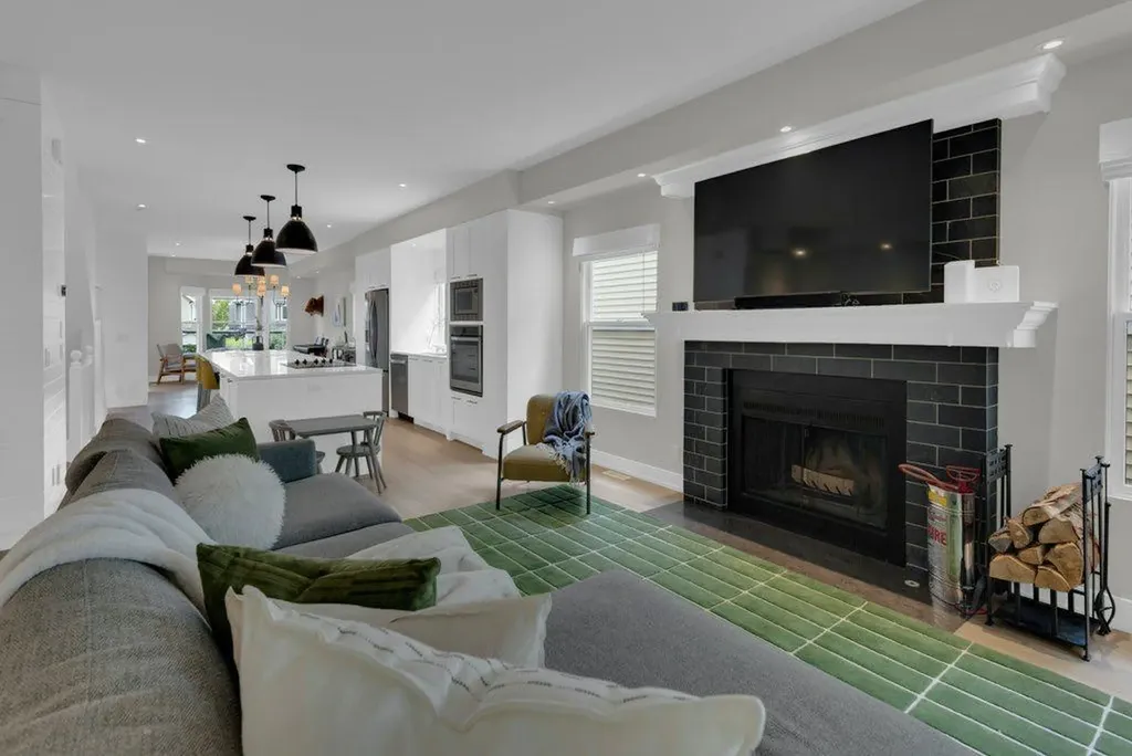 3617 3 Street SW Calgary AB T2S1V6