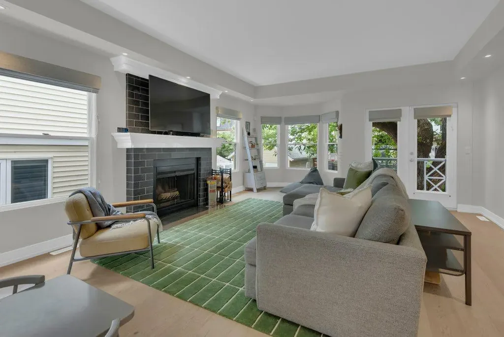 3617 3 Street SW Calgary AB T2S1V6