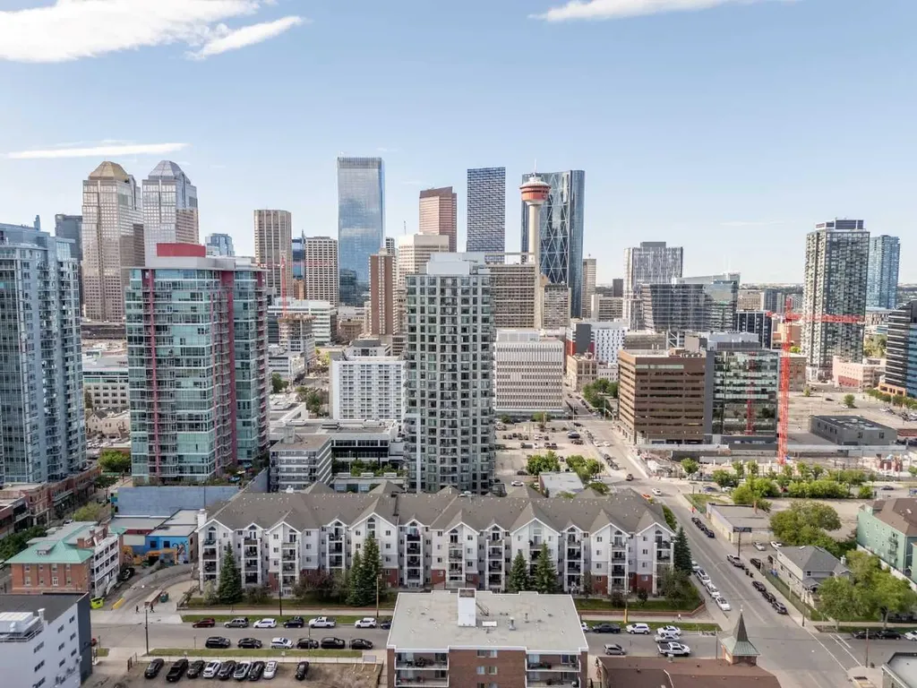 126 14 Avenue SW Calgary AB T2R 0L9