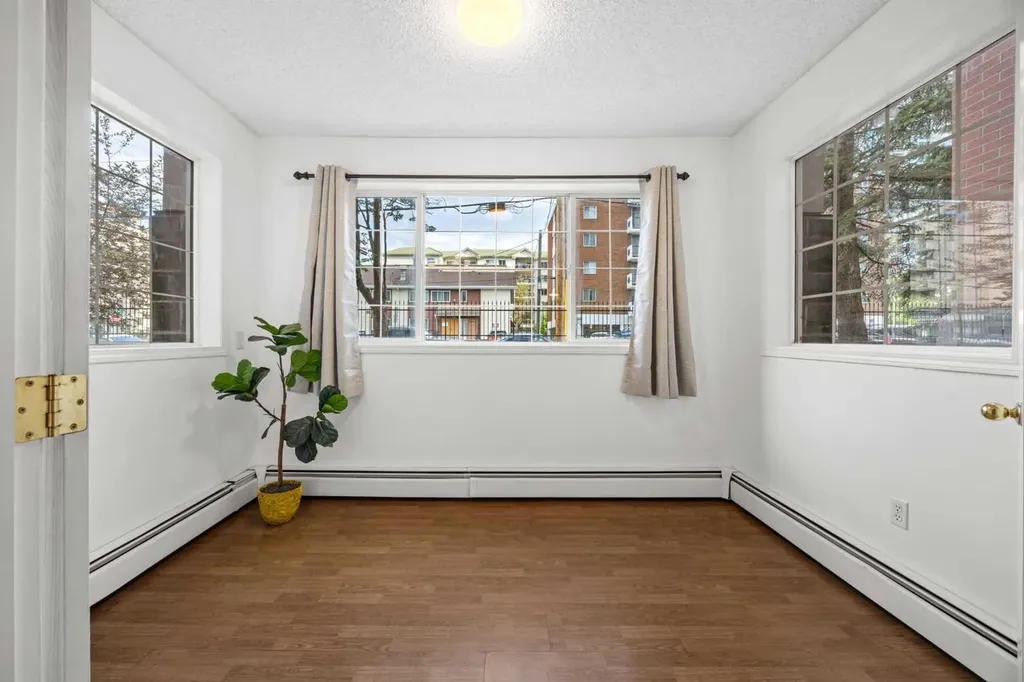 126 14 Avenue SW Calgary AB T2R 0L9