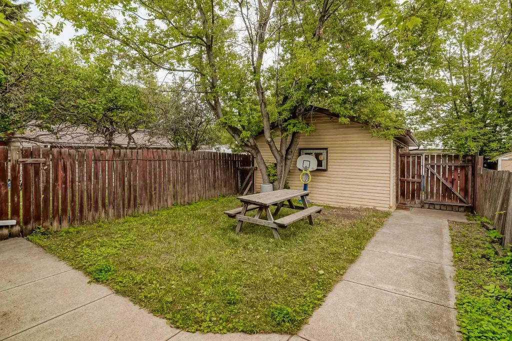 2240A 43 Street SE Calgary AB T2B 1H5