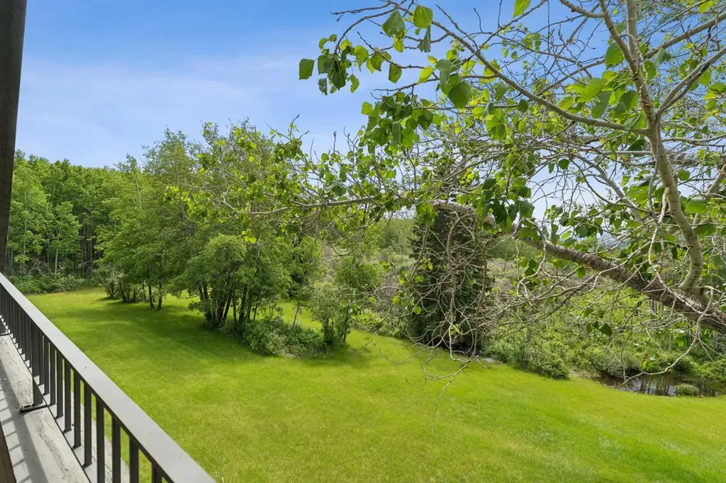 237 Escarpment Drive Rural Rocky View County AB T3Z 3M8