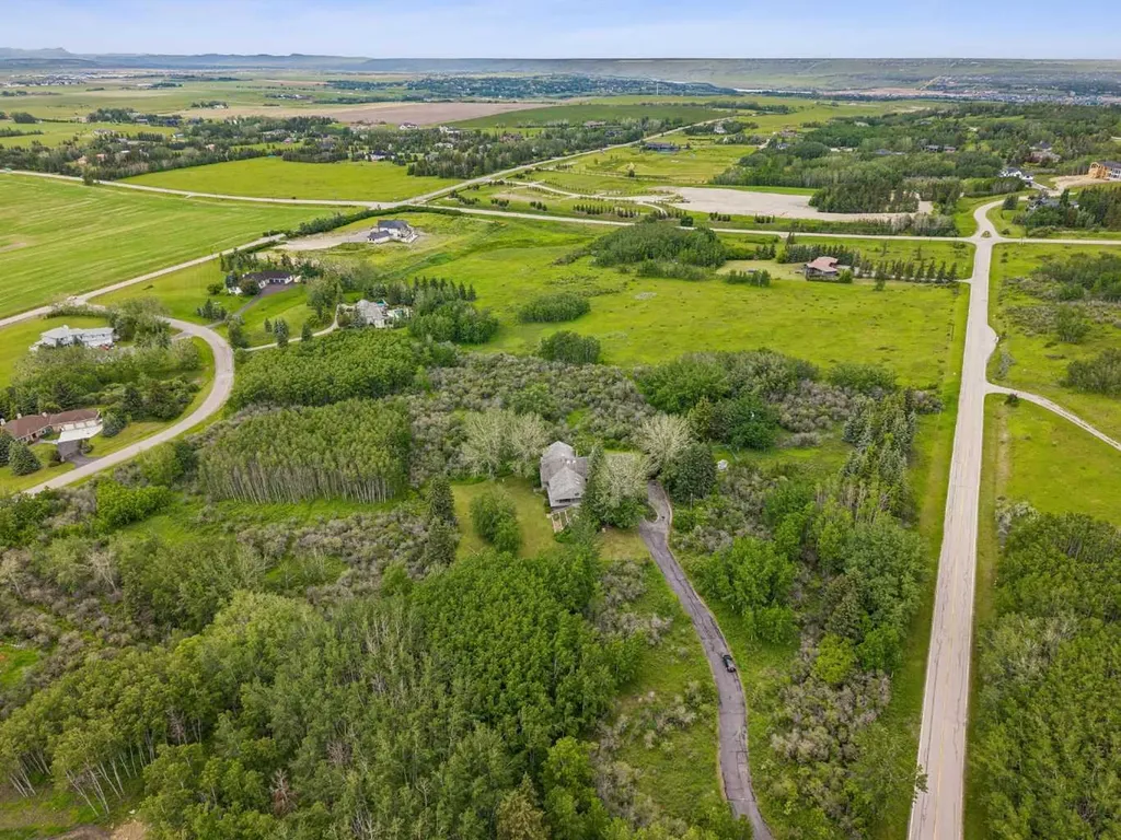 237 Escarpment Drive Rural Rocky View County AB T3Z 3M8