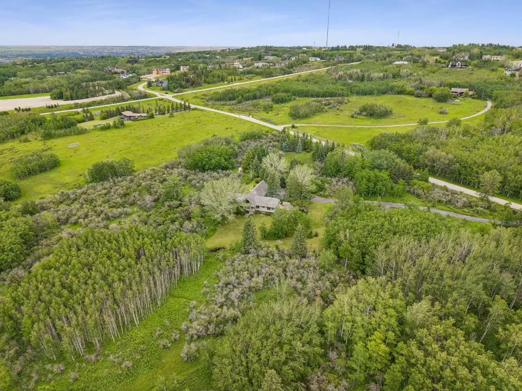 237 Escarpment Drive Rural Rocky View County AB T3Z 3M8