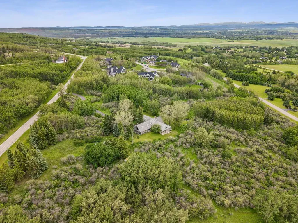 237 Escarpment Drive Rural Rocky View County AB T3Z 3M8