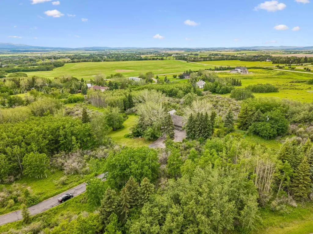 237 Escarpment Drive Rural Rocky View County AB T3Z 3M8