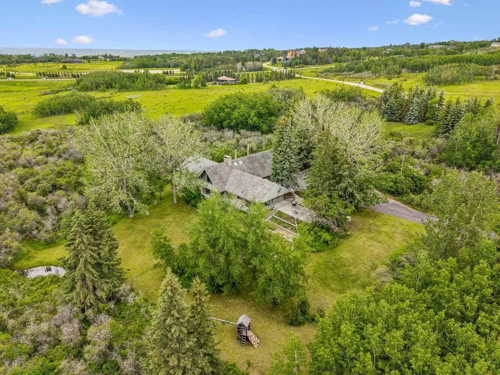 237 Escarpment Drive Rural Rocky View County AB T3Z 3M8
