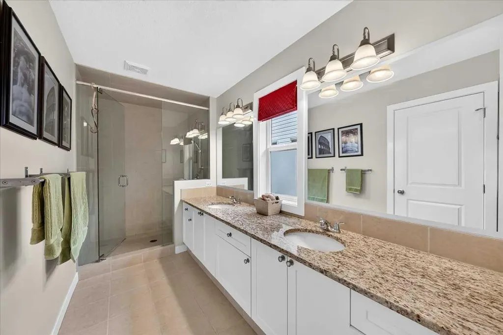 60 Sherwood Crescent NW Calgary AB T3R 0G2
