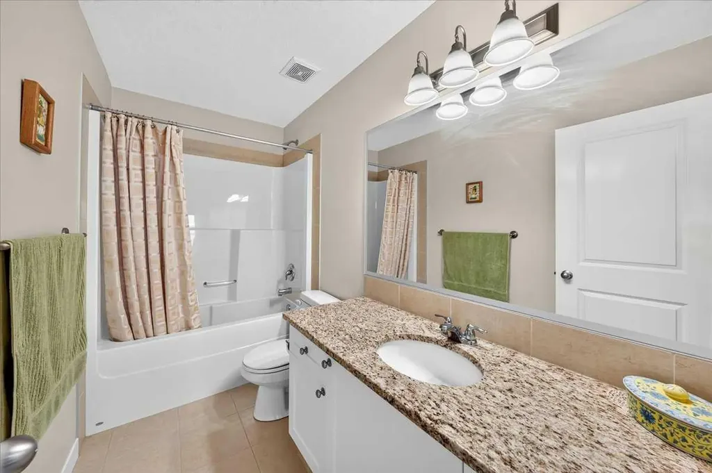 60 Sherwood Crescent NW Calgary AB T3R 0G2