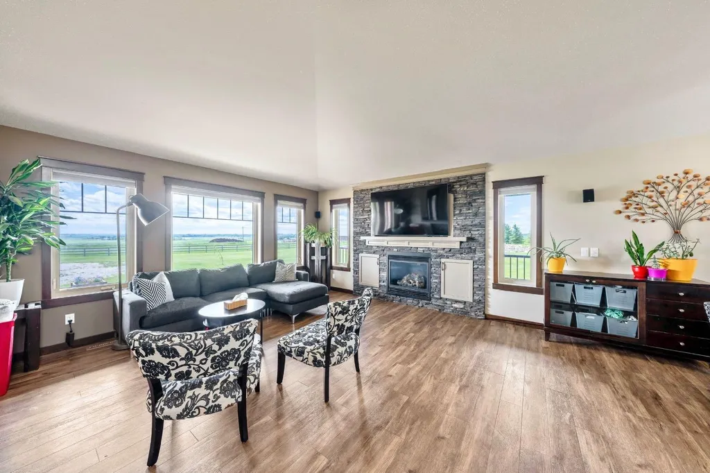 252042 Township Road 230 Rural Wheatland County AB T1P 0T2