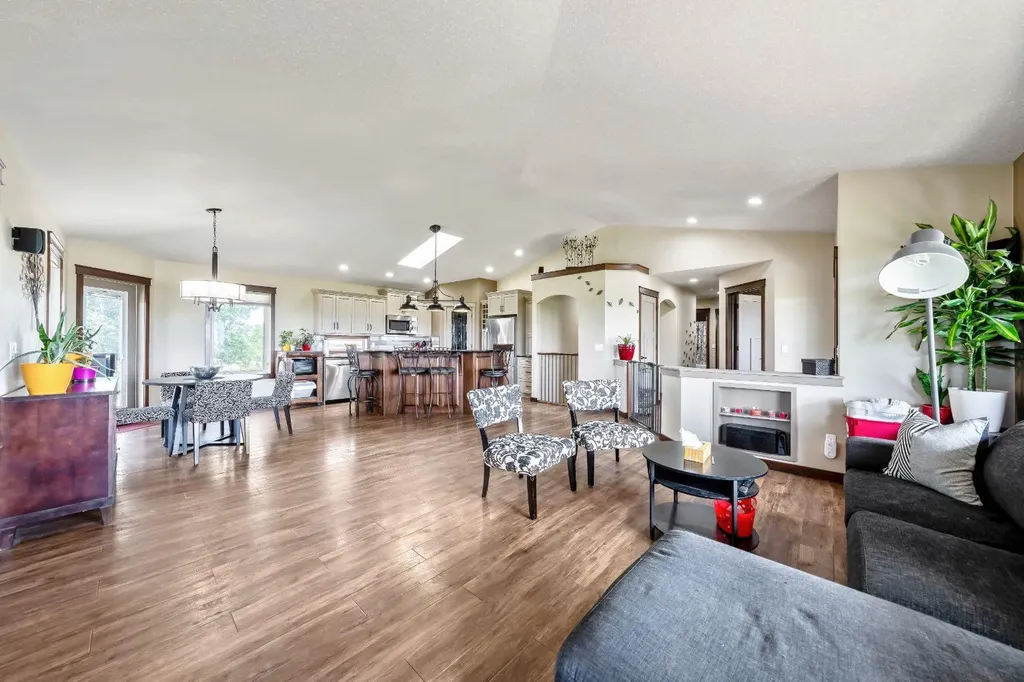 252042 Township Road 230 Rural Wheatland County AB T1P 0T2