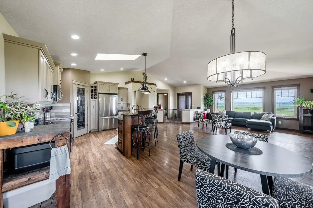 252042 Township Road 230 Rural Wheatland County AB T1P 0T2