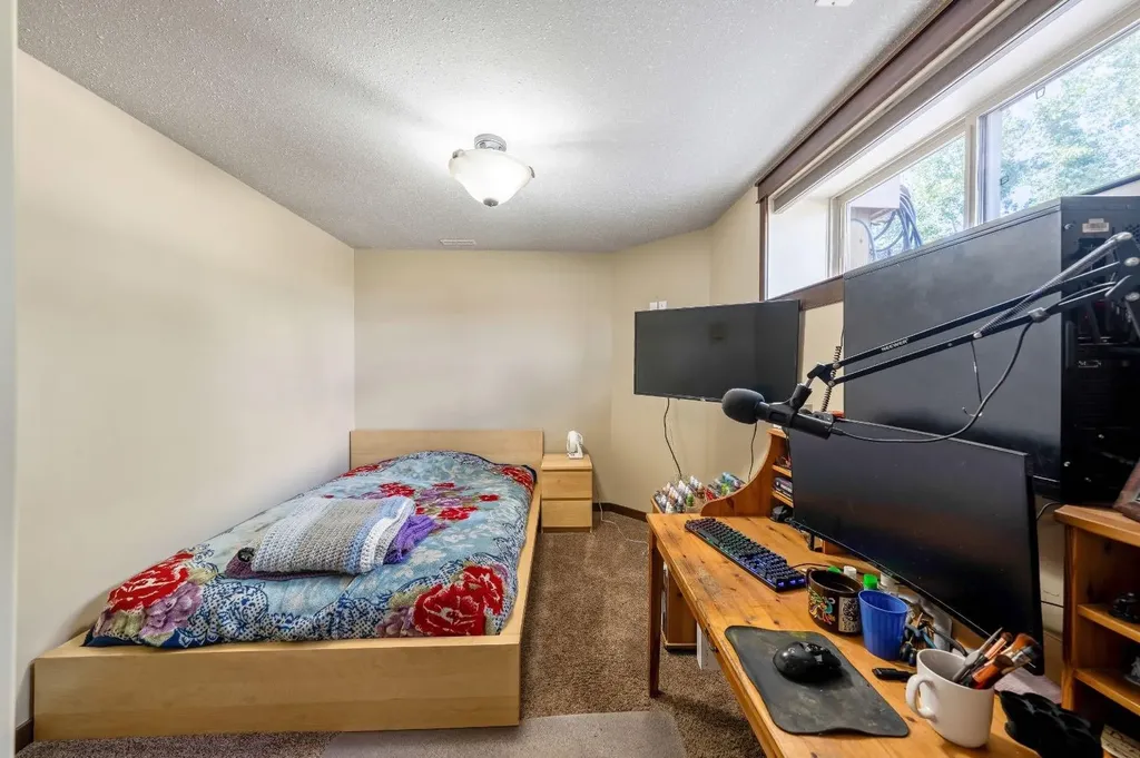 252042 Township Road 230 Rural Wheatland County AB T1P 0T2