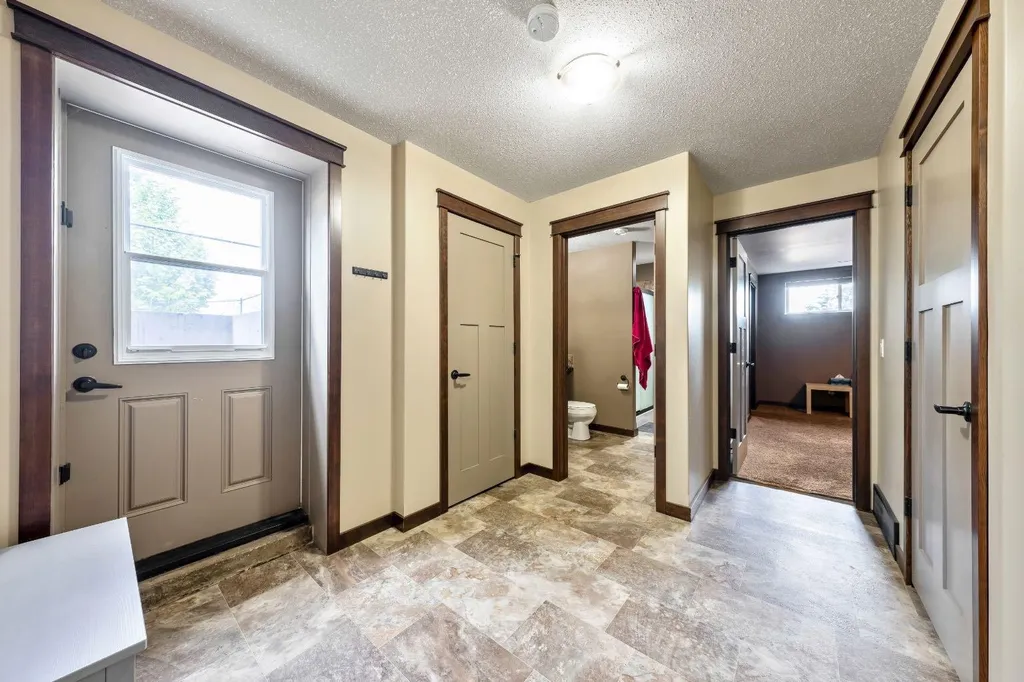 252042 Township Road 230 Rural Wheatland County AB T1P 0T2