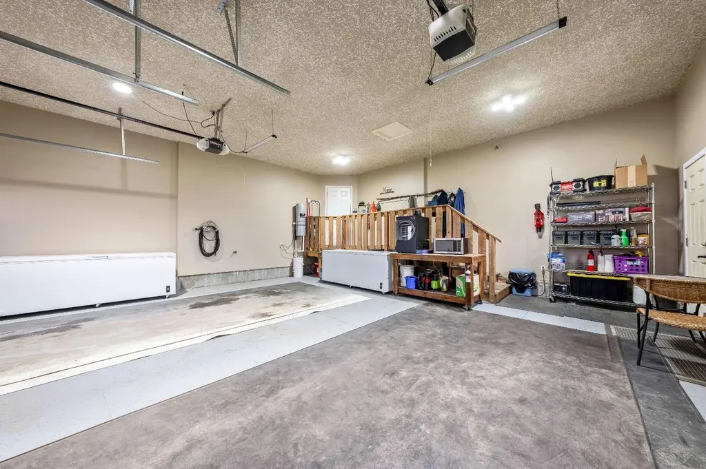 252042 Township Road 230 Rural Wheatland County AB T1P 0T2