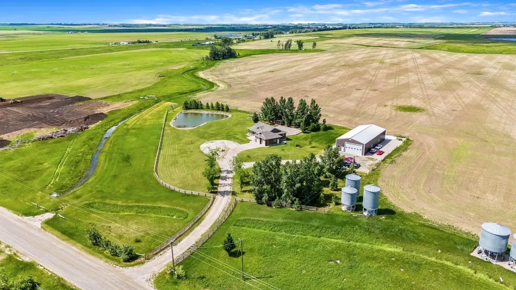 252042 Township Road 230 Rural Wheatland County AB T1P 0T2
