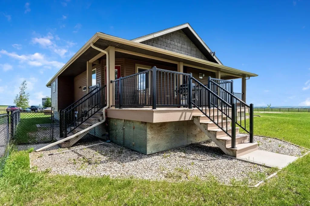 252042 Township Road 230 Rural Wheatland County AB T1P 0T2