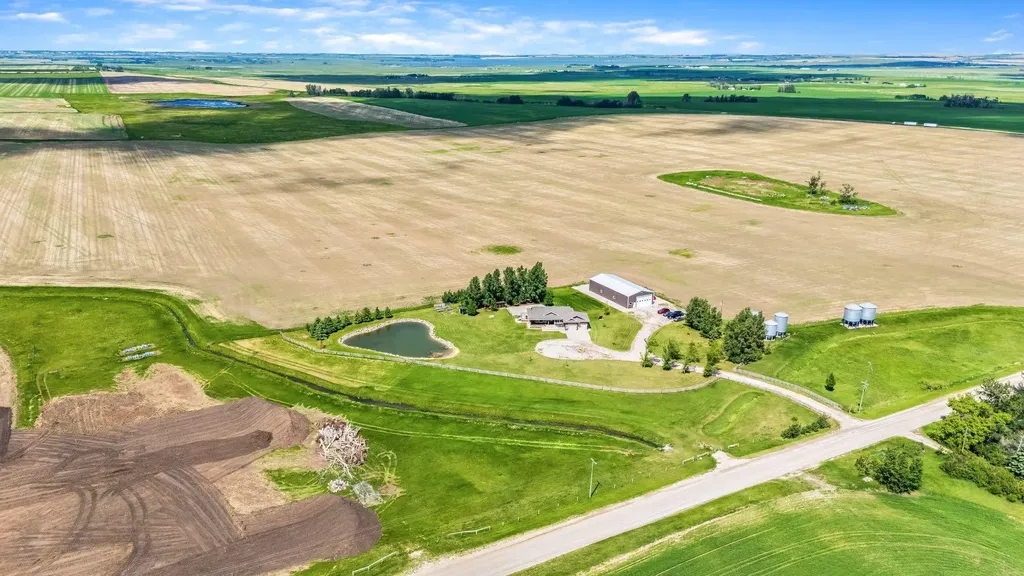 252042 Township Road 230 Rural Wheatland County AB T1P 0T2