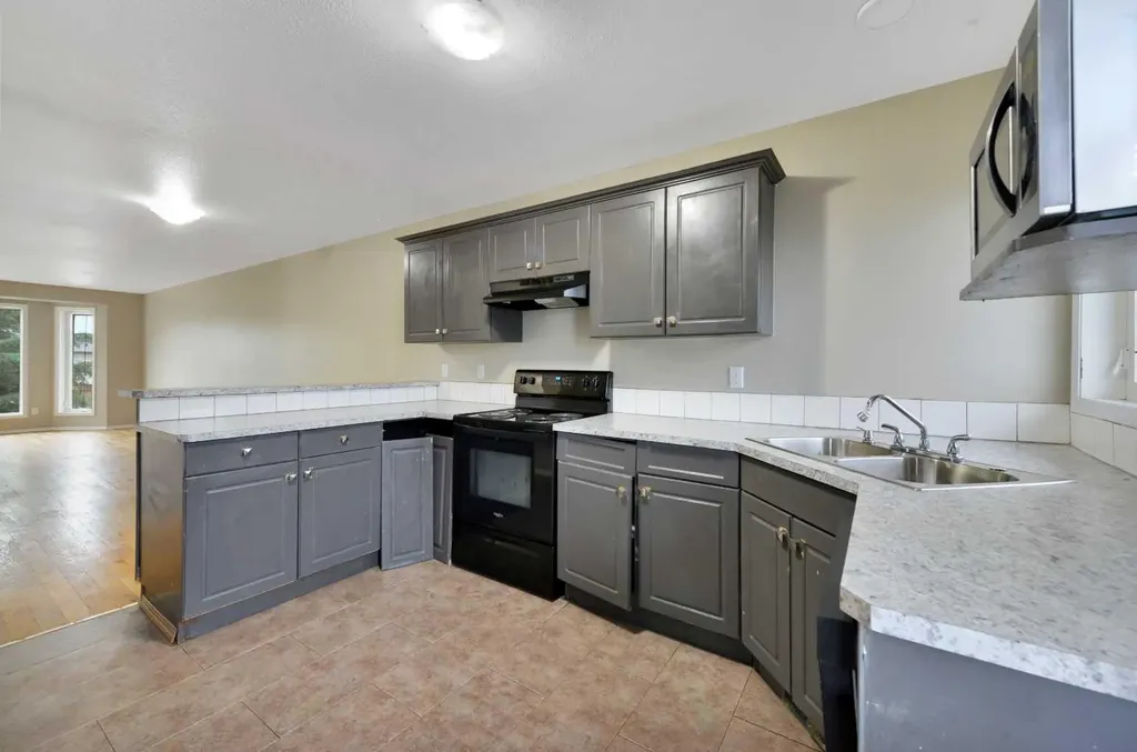 132 Kirkland Close Red Deer AB T4P 4A4