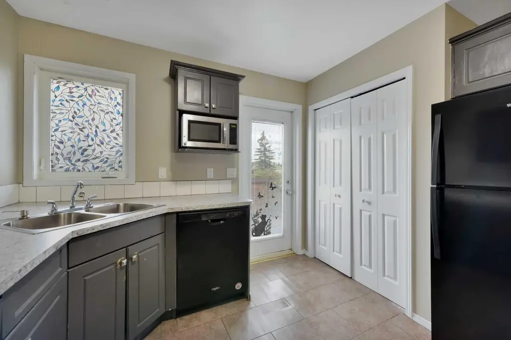 132 Kirkland Close Red Deer AB T4P 4A4