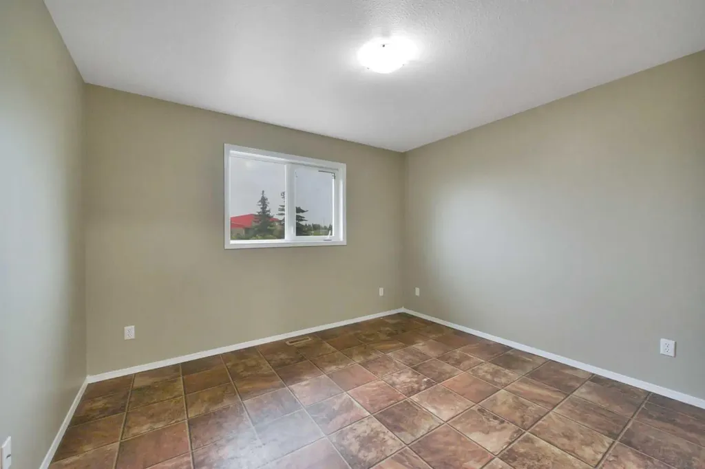132 Kirkland Close Red Deer AB T4P 4A4