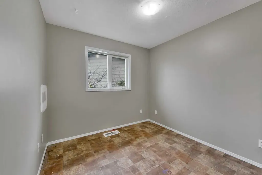 132 Kirkland Close Red Deer AB T4P 4A4