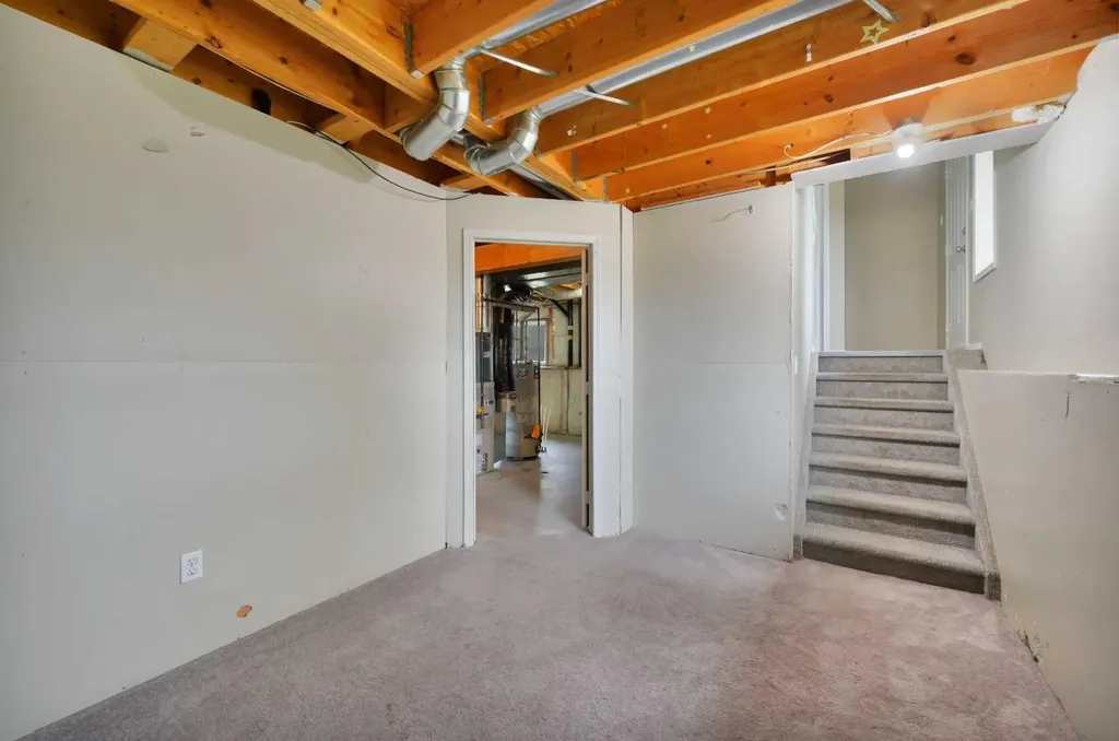 132 Kirkland Close Red Deer AB T4P 4A4
