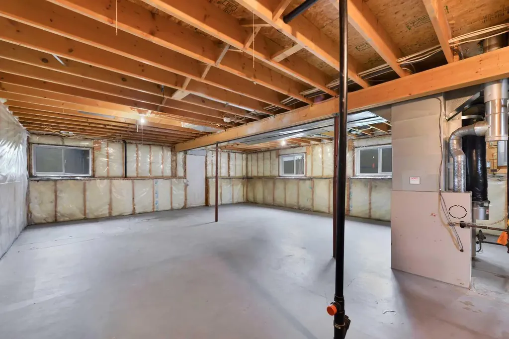 132 Kirkland Close Red Deer AB T4P 4A4