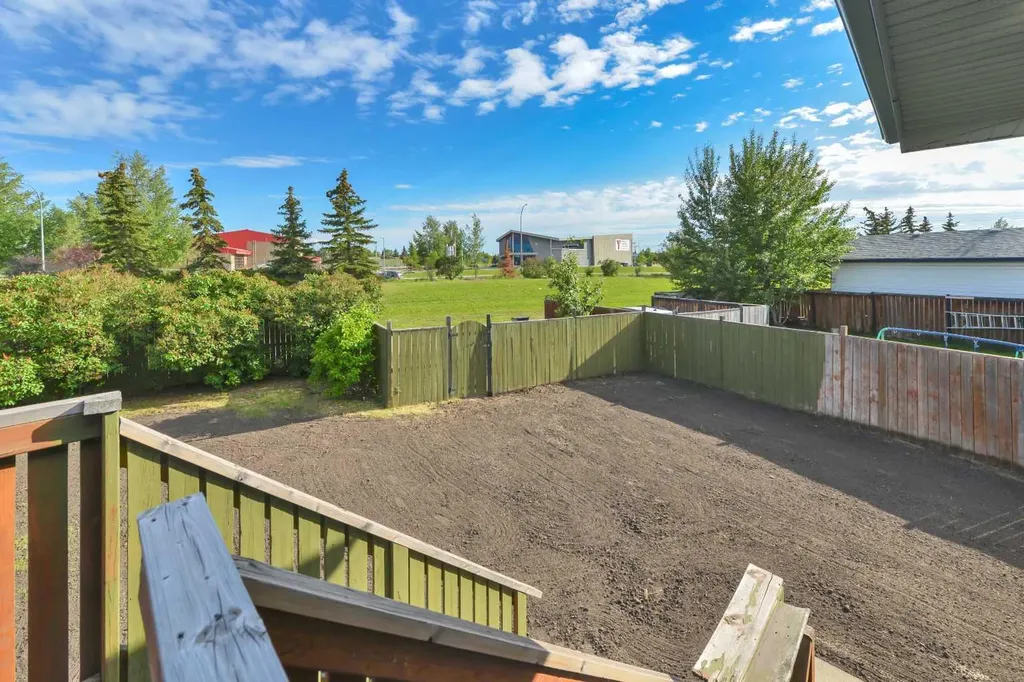 132 Kirkland Close Red Deer AB T4P 4A4