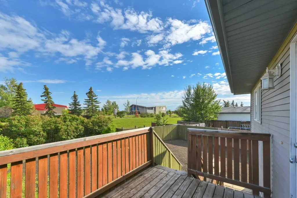 132 Kirkland Close Red Deer AB T4P 4A4