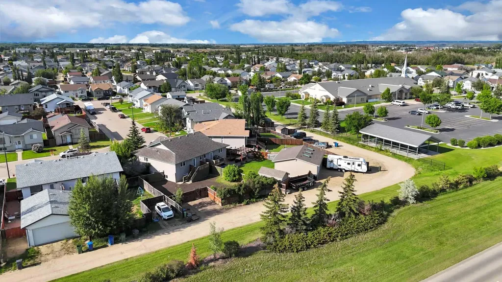132 Kirkland Close Red Deer AB T4P 4A4