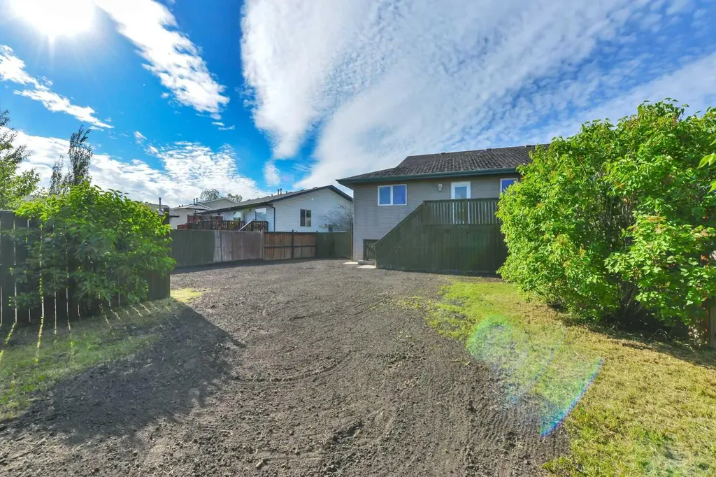 132 Kirkland Close Red Deer AB T4P 4A4