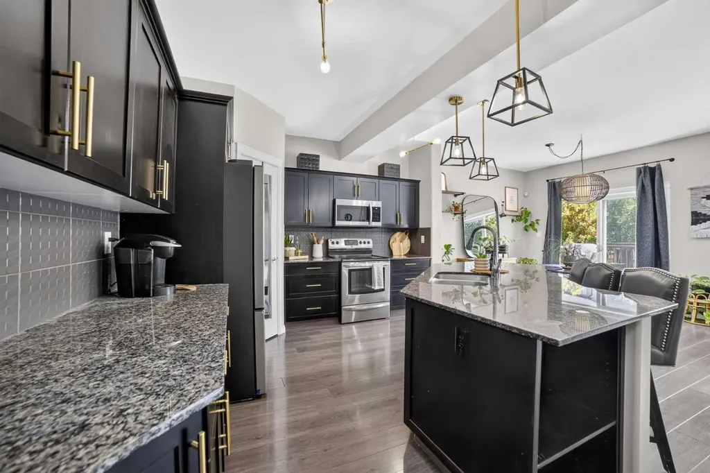 318 Twinriver Road W Lethbridge AB T1J 5B9