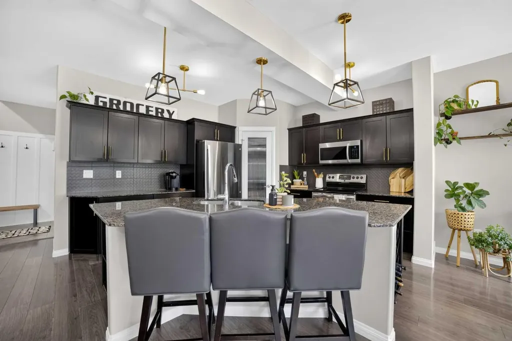 318 Twinriver Road W Lethbridge AB T1J 5B9