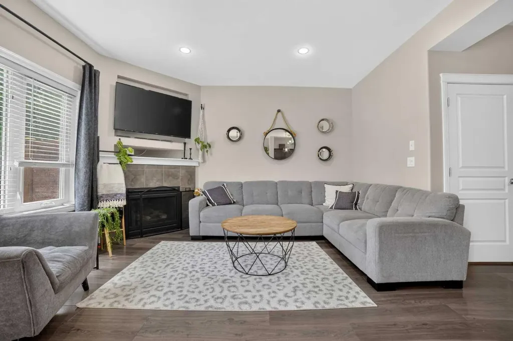 318 Twinriver Road W Lethbridge AB T1J 5B9
