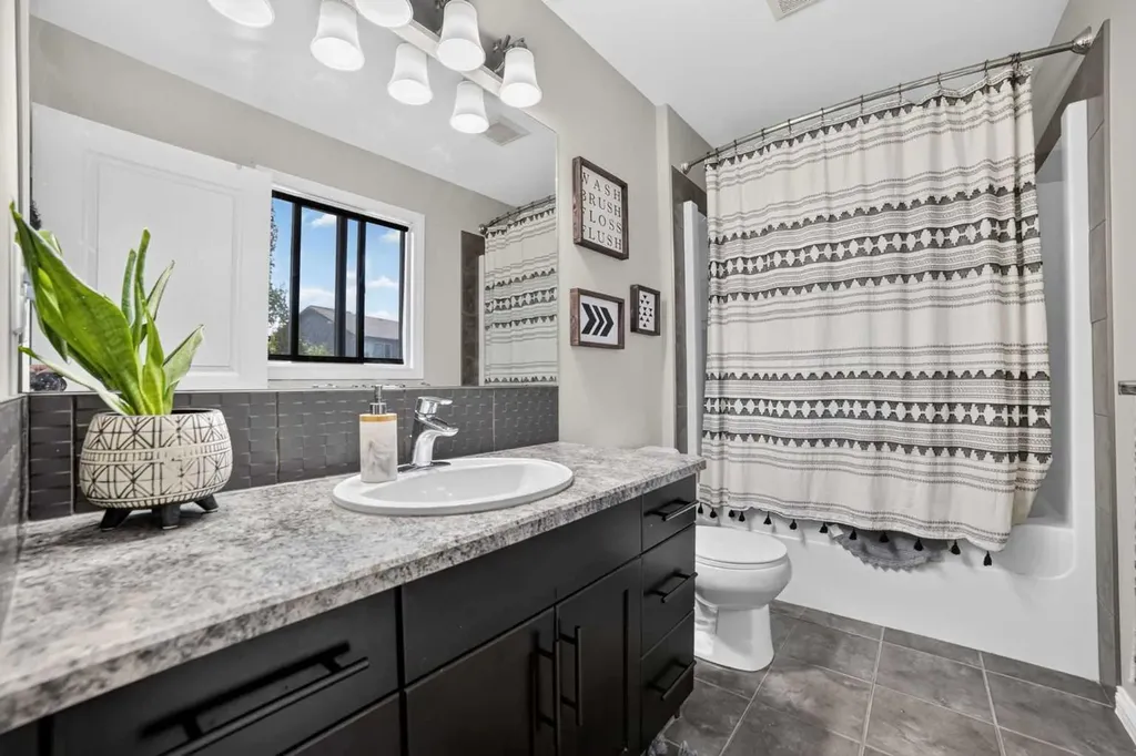 318 Twinriver Road W Lethbridge AB T1J 5B9
