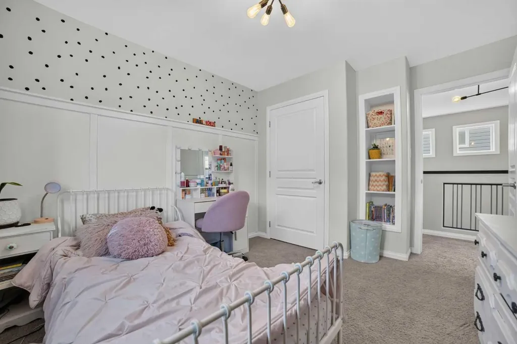 318 Twinriver Road W Lethbridge AB T1J 5B9