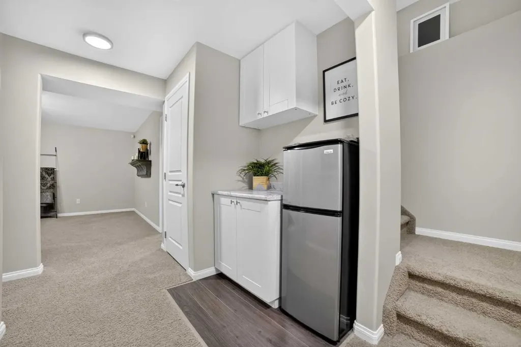 318 Twinriver Road W Lethbridge AB T1J 5B9