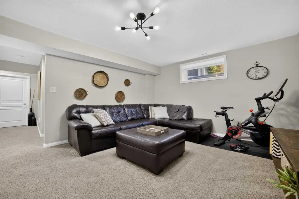 318 Twinriver Road W Lethbridge AB T1J 5B9
