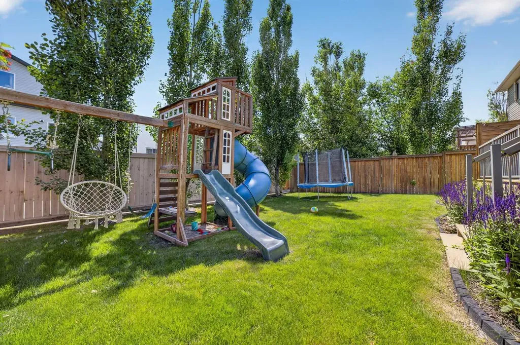 318 Twinriver Road W Lethbridge AB T1J 5B9