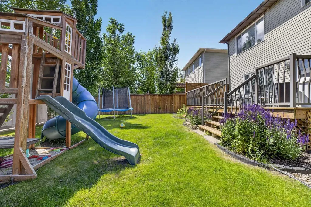318 Twinriver Road W Lethbridge AB T1J 5B9