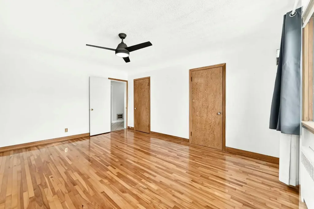 1712 28 Street SW Calgary AB T3C1L9